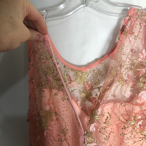 Woman’s Peach Floor Length Dress. Embellished Top. Size L - Picture 6 of 7